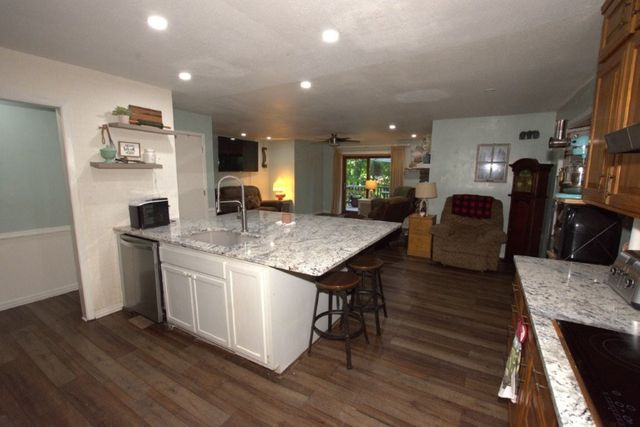 19 Annette Lane, Bella Vista, AR 72715