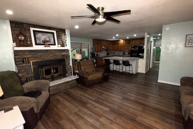 19 Annette Lane, Bella Vista, AR 72715