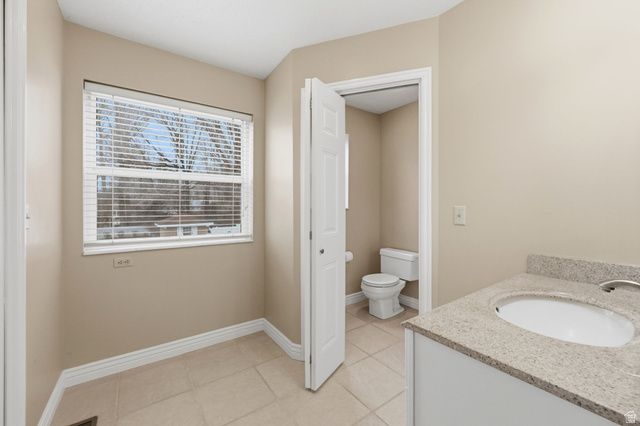 563 N 220 E, Centerville, UT 84014