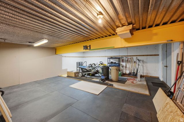 563 N 220 E, Centerville, UT 84014