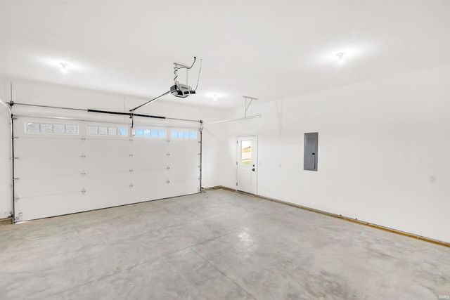 4420 N Preakness Lane, Bloomington, IN 47404