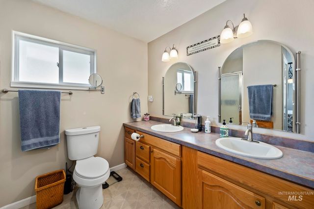 704 E Avenue D, Jerome, ID 83338