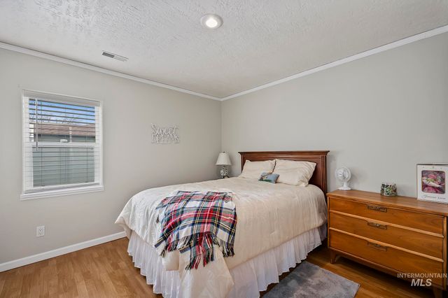 704 E Avenue D, Jerome, ID 83338