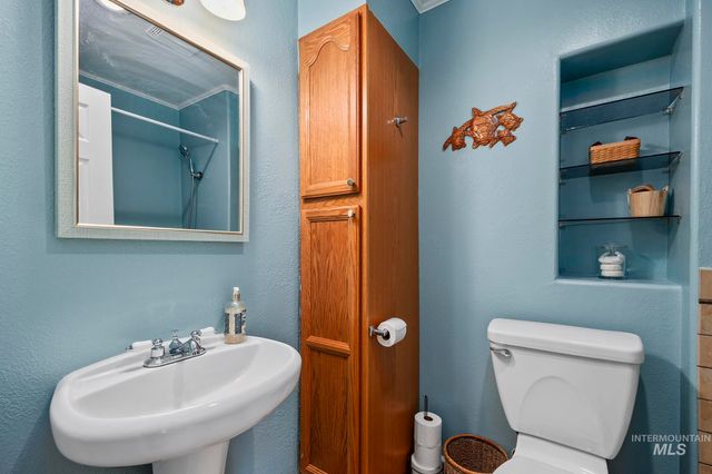 704 E Avenue D, Jerome, ID 83338