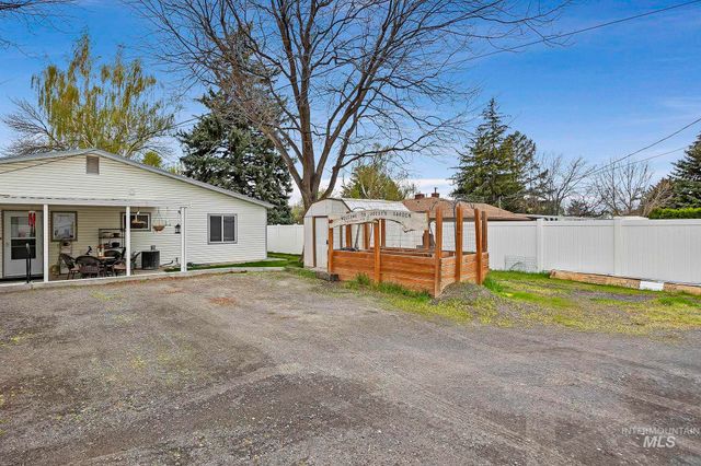 704 E Avenue D, Jerome, ID 83338