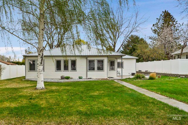 704 E Avenue D, Jerome, ID 83338