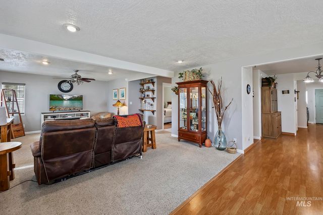 704 E Avenue D, Jerome, ID 83338