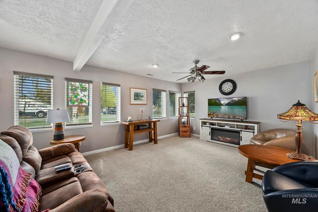 704 E Avenue D, Jerome, ID 83338