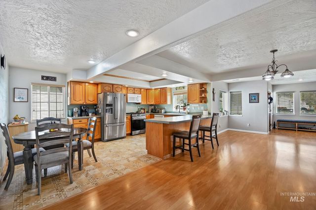 704 E Avenue D, Jerome, ID 83338