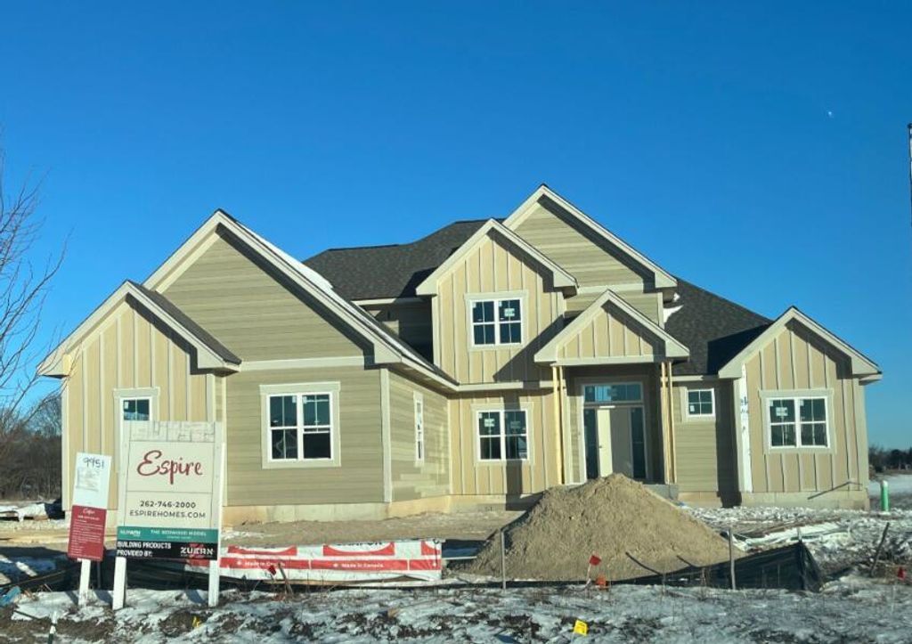 9951 N Cygnet COURT, Mequon, WI 53097