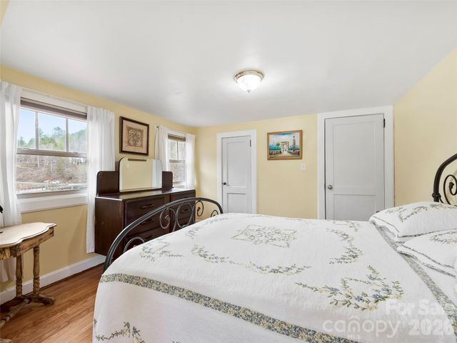 58 Guntertown Road, Marshall, NC 28753