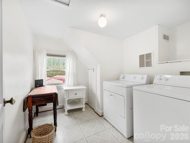 58 Guntertown Road, Marshall, NC 28753