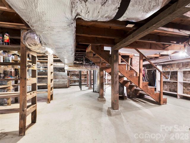 58 Guntertown Road, Marshall, NC 28753