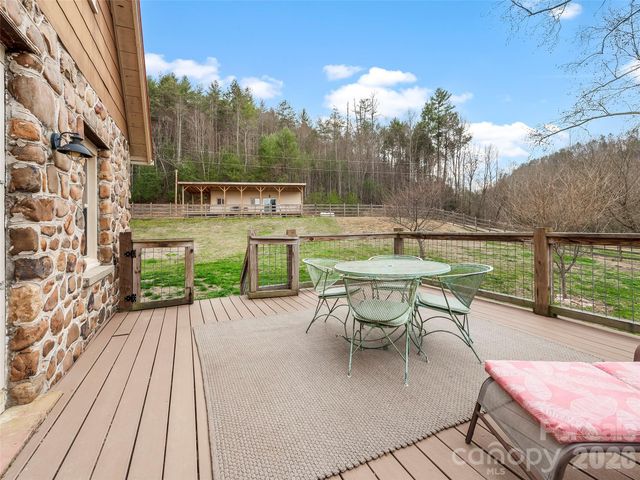58 Guntertown Road, Marshall, NC 28753