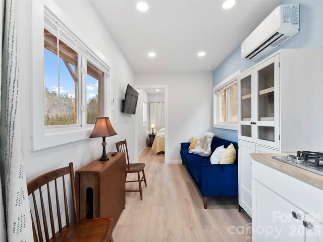 58 Guntertown Road, Marshall, NC 28753