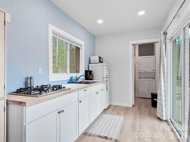 58 Guntertown Road, Marshall, NC 28753