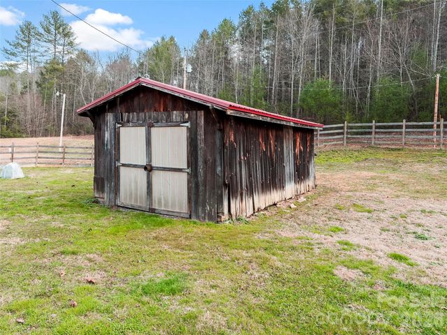 58 Guntertown Road, Marshall, NC 28753