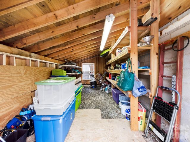 58 Guntertown Road, Marshall, NC 28753