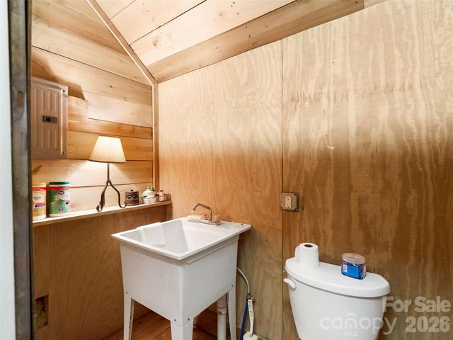 58 Guntertown Road, Marshall, NC 28753