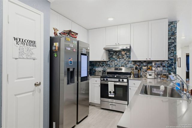 14113 Swine Place, San Antonio, TX 78252