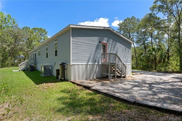 2220 N Donovan Avenue, Crystal River, FL 34428
