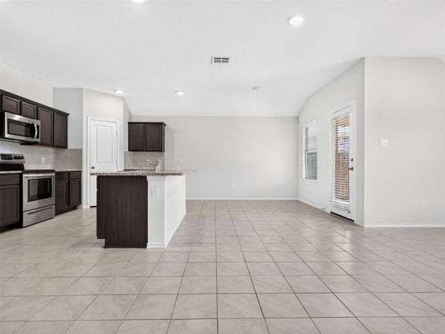 1111 Meadow Side Drive, Princeton, TX 75407