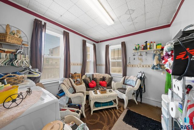 208 S Walts Ave, Sioux Falls, SD 57104