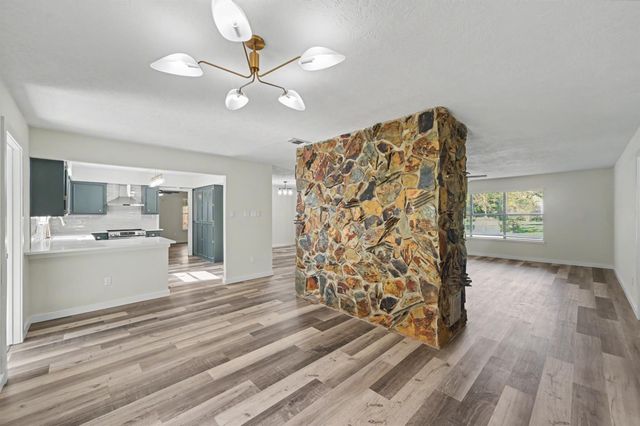 17005 White Birch Lane, Conroe, TX 77385