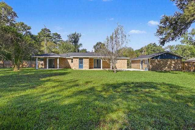17005 White Birch Lane, Conroe, TX 77385