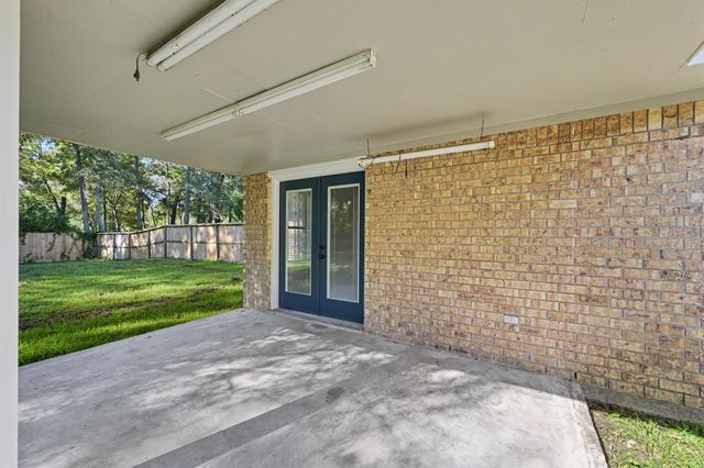 17005 White Birch Lane, Conroe, TX 77385