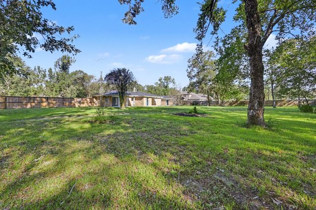17005 White Birch Lane, Conroe, TX 77385