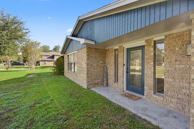 17005 White Birch Lane, Conroe, TX 77385