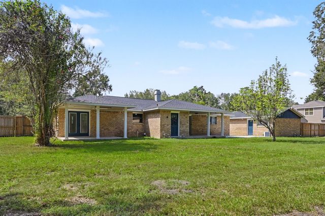 17005 White Birch Lane, Conroe, TX 77385