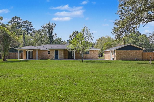 17005 White Birch Lane, Conroe, TX 77385