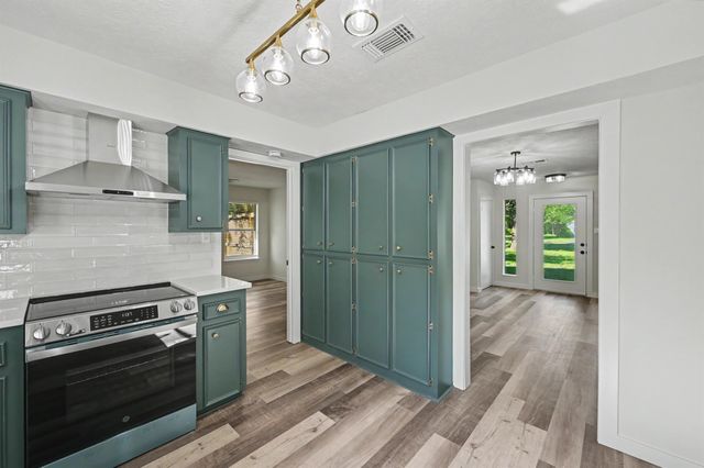 17005 White Birch Lane, Conroe, TX 77385
