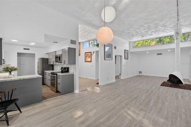 7990 42ND STREET N, Pinellas Park, FL 33781