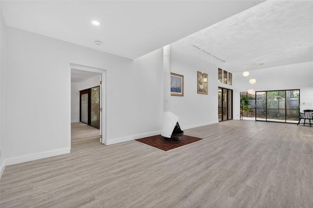 7990 42ND STREET N, Pinellas Park, FL 33781