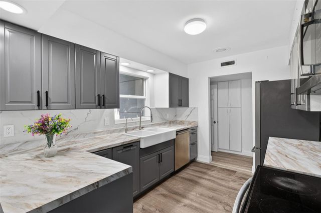 7990 42ND STREET N, Pinellas Park, FL 33781