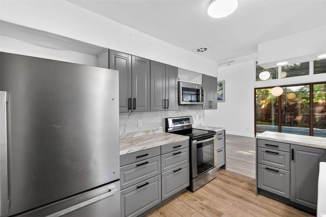 7990 42ND STREET N, Pinellas Park, FL 33781