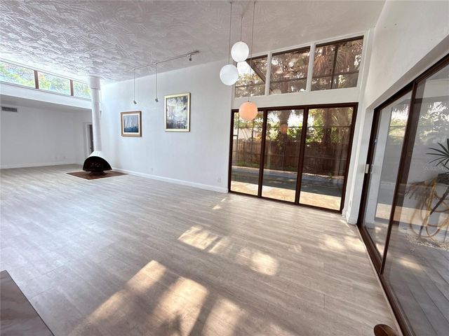 7990 42ND STREET N, Pinellas Park, FL 33781