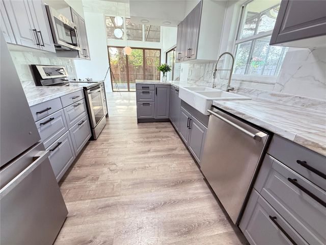 7990 42ND STREET N, Pinellas Park, FL 33781