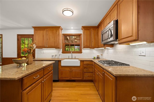 18615 81st Avenue W, Edmonds, WA 98026