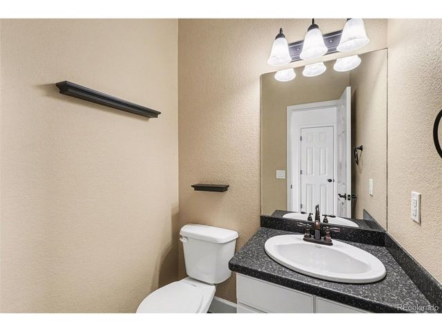 9737 Eagle Creek Pkwy, Commerce City, CO 80022