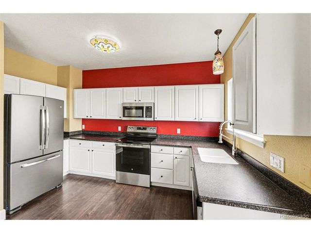 9737 Eagle Creek Pkwy, Commerce City, CO 80022