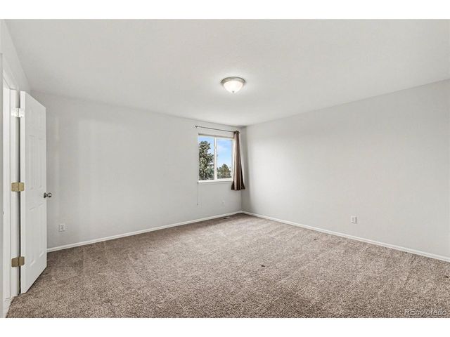 9737 Eagle Creek Pkwy, Commerce City, CO 80022