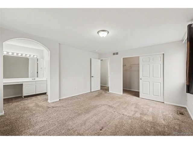 9737 Eagle Creek Pkwy, Commerce City, CO 80022