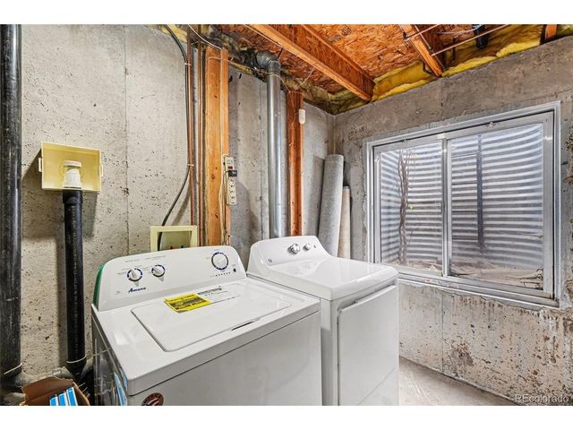 9737 Eagle Creek Pkwy, Commerce City, CO 80022