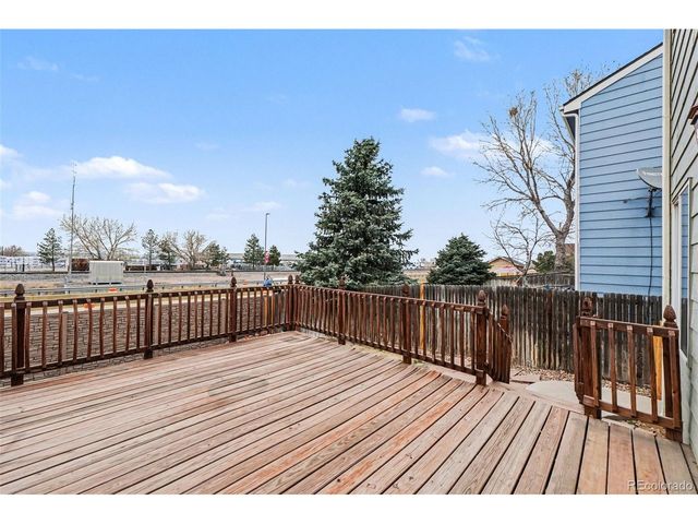 9737 Eagle Creek Pkwy, Commerce City, CO 80022