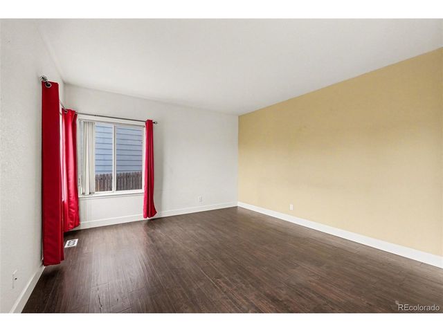 9737 Eagle Creek Pkwy, Commerce City, CO 80022