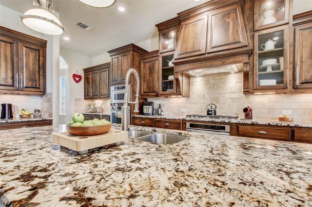 9028 Eagle Vista CT, Austin, TX 78738